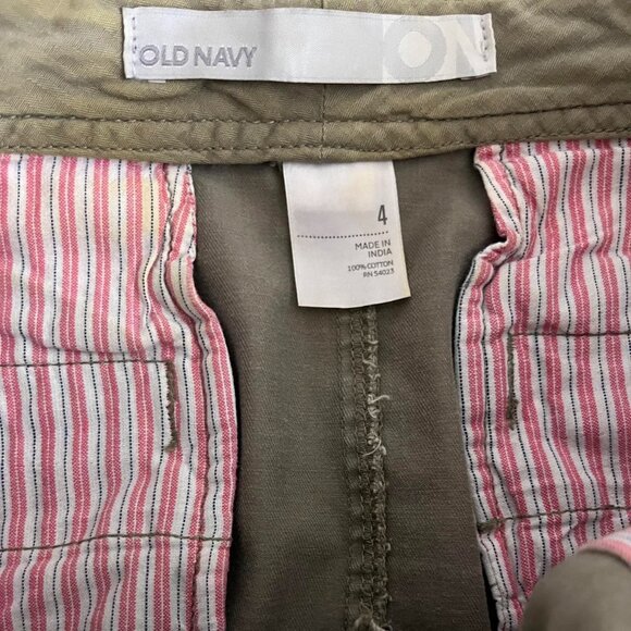 Y2K old navy skirt distressed style size 4 Has back pocket wear not sure if it w - Picture 2 of 5